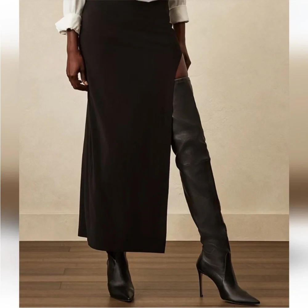 Stuart Weitzman Boots Ultrastuart 100 MM Thigh High Pointed Toe in Black Leather